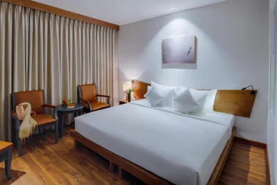 작은 창문이 있는 디럭스 더블 또는 트윈룸 — Silverland Min Hotel